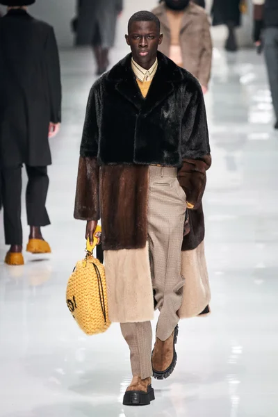 Look 20